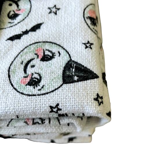 Johanna Parker Smiling Moon Halloween Cotton Napkins 18x18 Set of 8 New - Picture 5 of 10